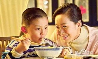 娱乐吃瓜酱瞒着妈妈,瞒天过海，妈妈不知的秘密生活